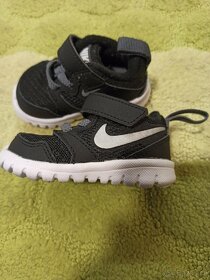 Dětské NIKE boty, nove, velikost 17 (pro mimina) - 3