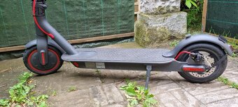 Xiaomi Mi Electric Scooter Pro - 3