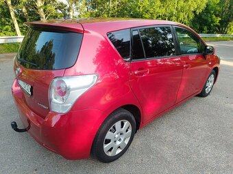 Toyota Verso 1.8 Valvematic / Benzín / 2010 - 3