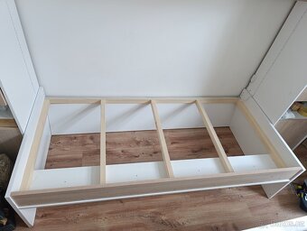 postel + 2x matrace - 3