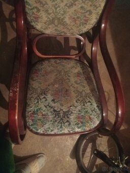 HOUPACÍ KŘESLO - 3