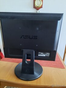 Prodám stolní PC HP Compaq - 3