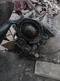 Motor Tatra 148 - 3