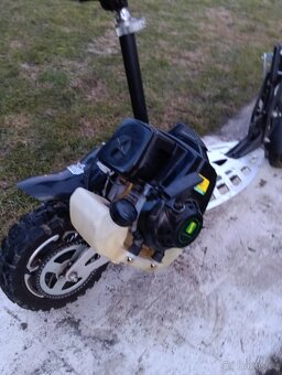 Benzínová koloběžka - 3