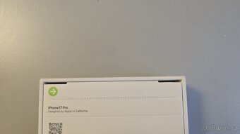 iPhone 17 Pro 256GB Deep Blue - 3