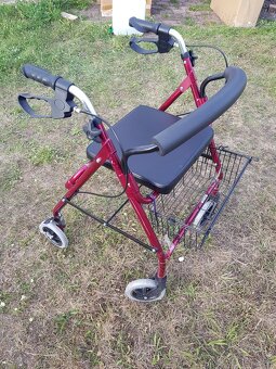 Chodítko čtyřkolové - 3