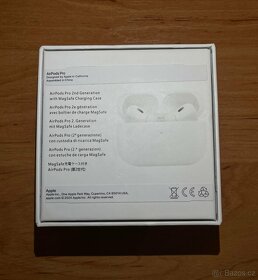 Apple AirPods Pro - 3