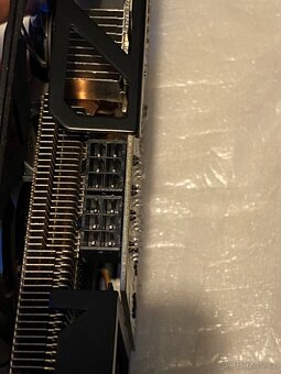GIGABYTE GV-R927XOC-2GD-GA - 3