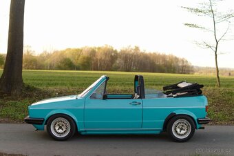 Volkswagen Golf MK1 Cabrio - 3