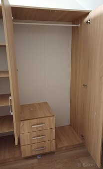 Šatní skříň - 3