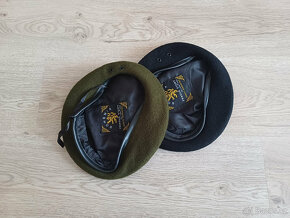 Černý vojenský baret - 3