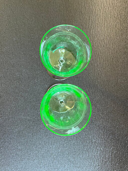 2x starožitná sklenice na víno 100ml, uranové sklo - 3