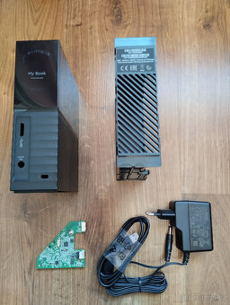 Externí box na 3,5 disk, original WD (8TB box) - 3