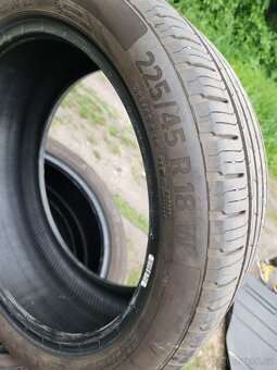 225/45/18 Continental - 3