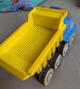 Staré autíčko KDN Bison electric - 3