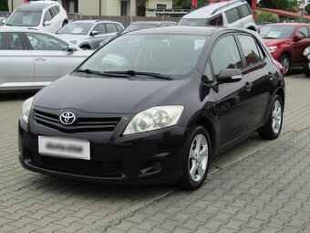 Toyota Auris 1.6 VVT- i , 97 kW benzín, 2011 - 3
