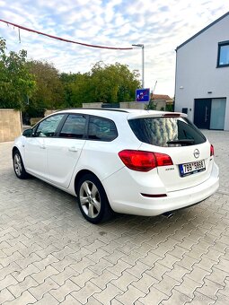 Opel Astra 1.4 Turbo 103 kW - 3