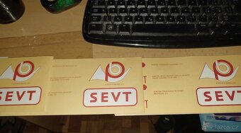 Prodám 3 ks kuponové knížky. Cena za kus 300kč - 3