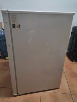 Malá lednice s mrazákem - 3