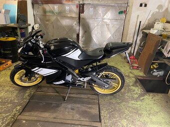 Yamaha yzf r125 - 3