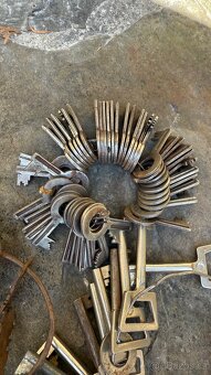 Staré klíče 118 ks směs - 3