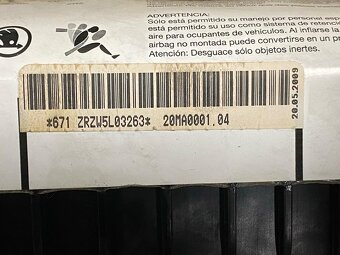 Palubní deska černá 81X 1K1857001F VW Golf 5 r.v. 2009 - 3