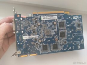 Radeon HD6750 grafika - 3
