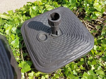 3x stojan na slunečník umělý ratan PVC - 3
