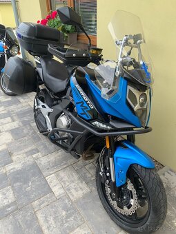 CF Moto 650 MT - 3