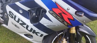 Suzuki GSX-R 1000 K4 - 3