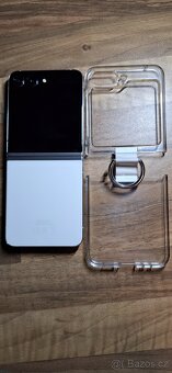 Prodám SAMSUNG Galaxy Z Flip5 5G 12 GB - 3