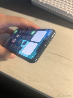 iPhone 11 Pro 64GB Midnight Green - 3