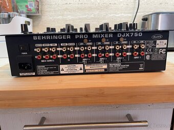 Dj mixážní pult Behringer DJX750 - 3