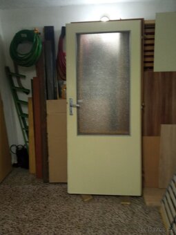 Prodám dveře levé 80 cm 2/3 sklo - 3