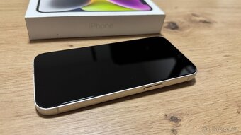 Apple iPhone 14 128GB, příslušenství, 8400Kč - 3