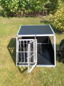 Prodám dvojitý box na psí do auta - 3