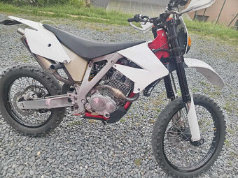 Moto AJP PR4 - 3