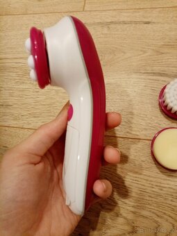 Masážní přístroj na obličej - 3