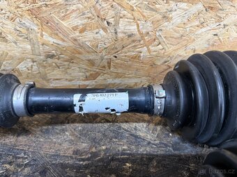 PŘEDNÍ POLOOSY VW TOUAREG 7P 3.0 TDI 7P0407271P / 7P0407271B - 3