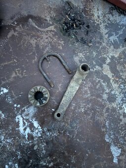 Prodám náhradní díly zetor - 3