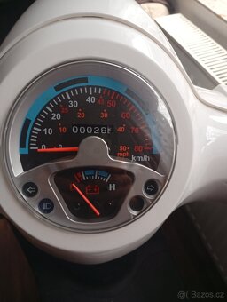 Elektroskútr HECHT bílý tříkolka 800W CITIS MAX - 3