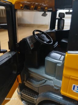 Autojeřáb Bruder Scania - 3