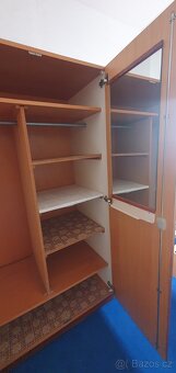Šatní skříň se zrcadlem - 3