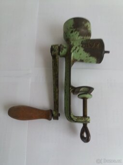 Mlýnky na mák. - 3