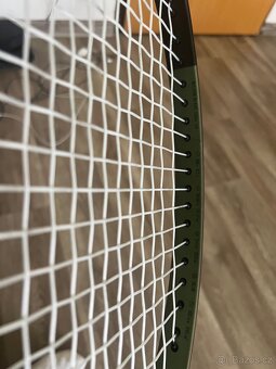 Wilson Blade 100UL V8 - 3