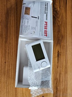 Pokojový termostat PT32 GST - 3