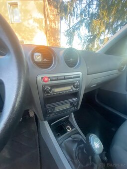 Seat Ibiza 1.4 16V 55 kW – na náhradní díly nebo opravu - 3