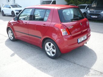 Suzuki Swift 1.3 i - 3