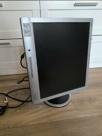 Prodám monitor 19", včetně kabeláže sleva na 349Kč - 3