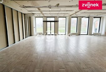 Moderní prostory 210 m2 pro kavárnu v centru Zlína s možn... - 3